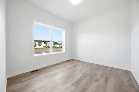 8916 Meadowlark Parkway Horace ND 58047