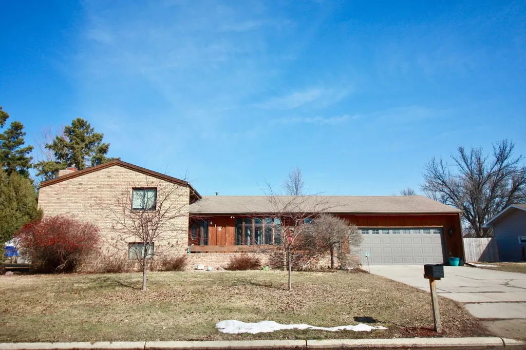412 18th Avenue N Wahpeton ND 58075