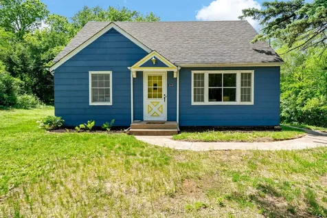 2435 Victoria Street N Roseville MN 55113