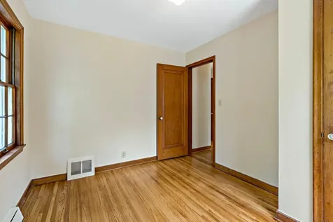 2435 Victoria Street N Roseville MN 55113