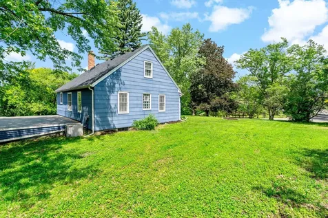 2435 Victoria Street N Roseville MN 55113