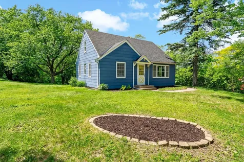 2435 Victoria Street N Roseville MN 55113