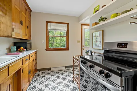 2435 Victoria Street N Roseville MN 55113