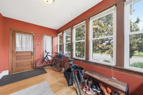 606 20th Avenue NE Minneapolis MN 55418