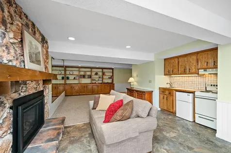 12050 48th Avenue N Plymouth MN 55442