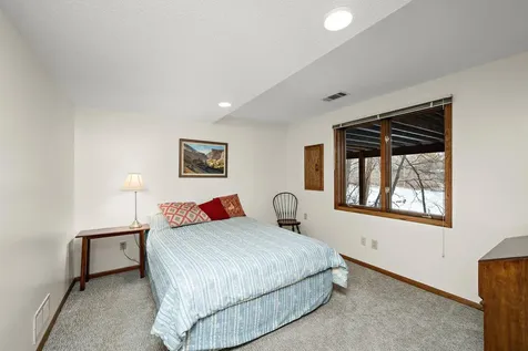 12050 48th Avenue N Plymouth MN 55442
