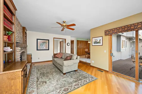 12050 48th Avenue N Plymouth MN 55442