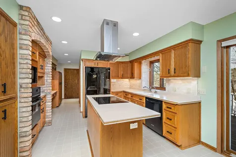 12050 48th Avenue N Plymouth MN 55442