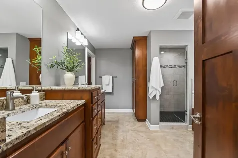 6030 Lanewood Lane N Plymouth MN 55446