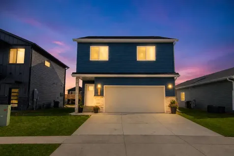 6590 68th Street S Horace ND 58047