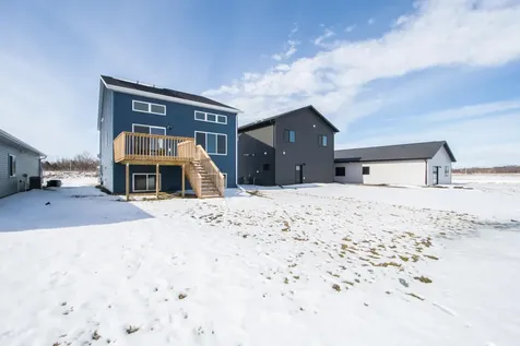 6590 68th Street S Horace ND 58047