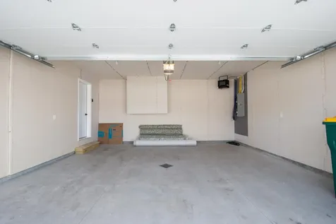 6590 68th Street S Horace ND 58047