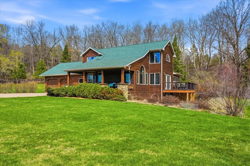1226 Old Mill Road New Richmond WI 54017