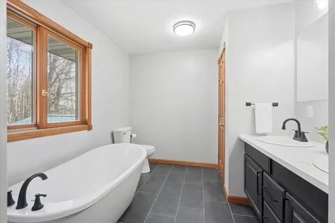 1226 Old Mill Road New Richmond WI 54017