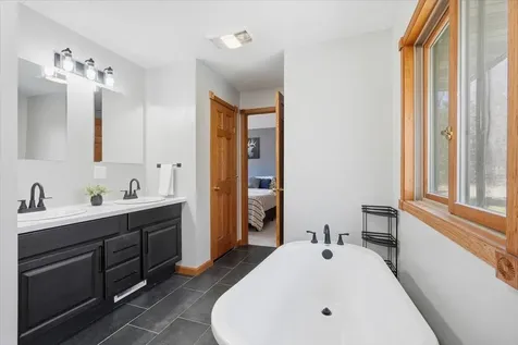 1226 Old Mill Road New Richmond WI 54017