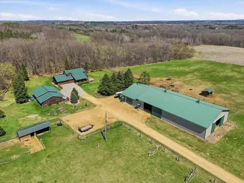 1226 Old Mill Road New Richmond WI 54017