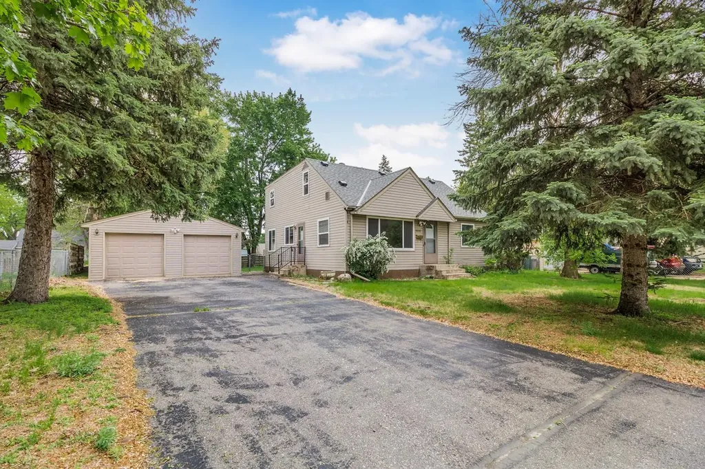 5030 Ewing Avenue N Brooklyn Center MN 55429