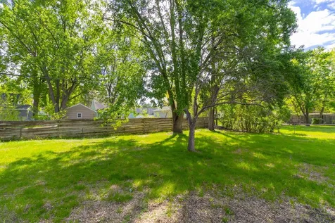 5030 Ewing Avenue N Brooklyn Center MN 55429