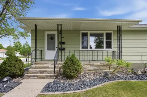 2204 7th Street S Moorhead MN 56560