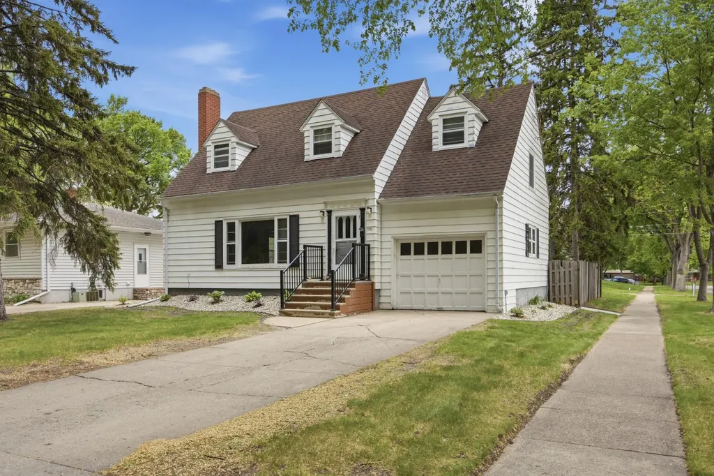 1101 11th Street S Moorhead MN 56560