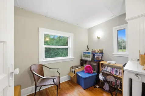 1083 Chatsworth Street N Saint Paul MN 55103