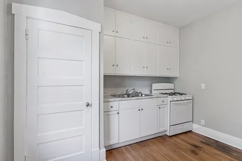 1083 Chatsworth Street N Saint Paul MN 55103