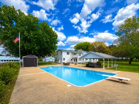 16002 State Highway 55 NW South Haven MN 55382