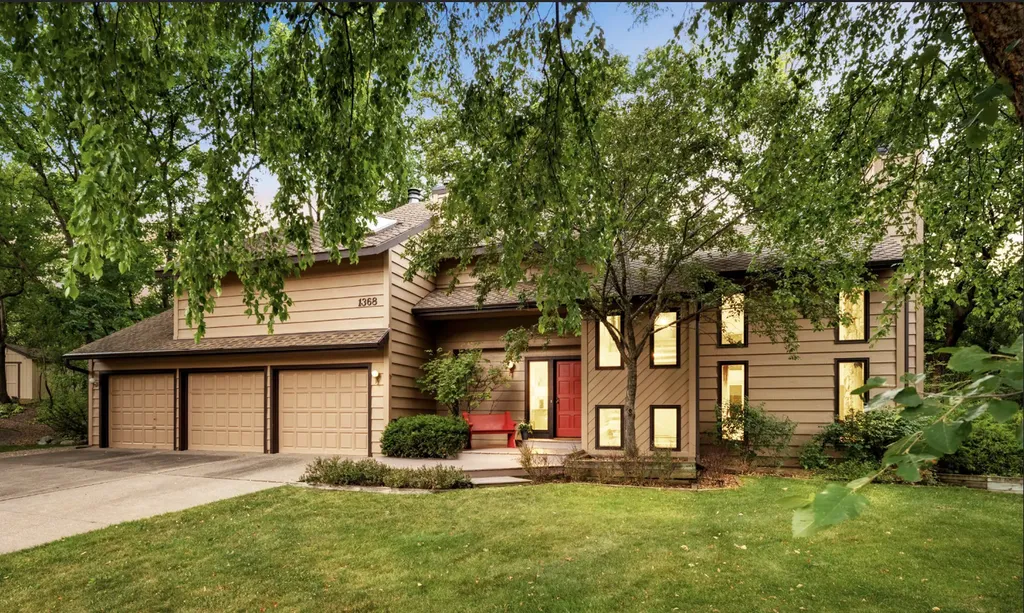 1368 32nd Avenue NW New Brighton MN 55112