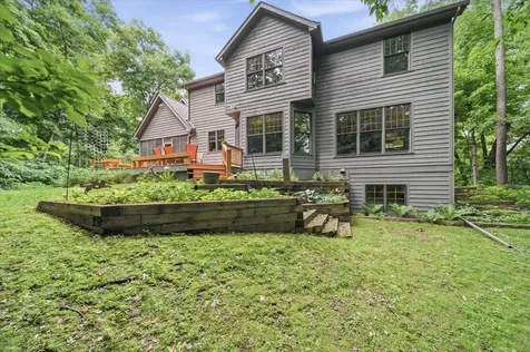 1009 Greenleaf Court Northfield MN 55057