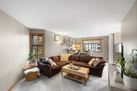 4101 Parklawn Avenue Edina MN 55435