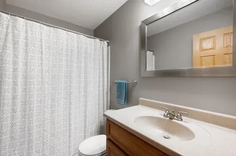 4101 Parklawn Avenue Edina MN 55435