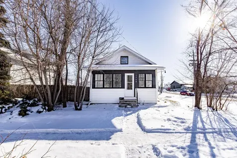 1548 3rd Avenue N Fargo ND 58102