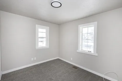 1548 3rd Avenue N Fargo ND 58102