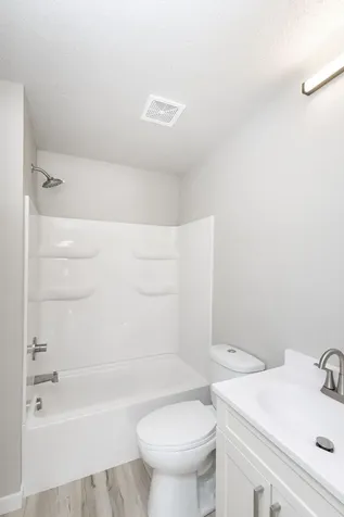 1548 3rd Avenue N Fargo ND 58102