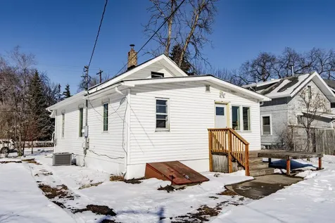1548 3rd Avenue N Fargo ND 58102
