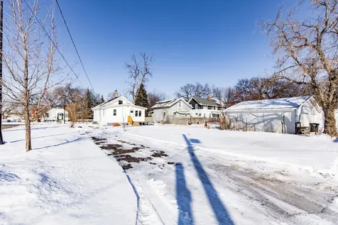 1548 3rd Avenue N Fargo ND 58102