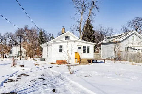 1548 3rd Avenue N Fargo ND 58102