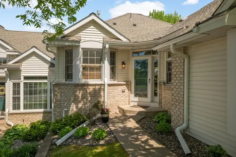 16270 Crystal Hills Drive Lakeville MN 55044