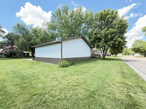 135 N Petrick Street Appleton MN 56208