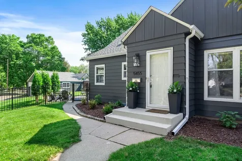 5455 Shoreview Avenue Minneapolis MN 55417