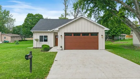 602 Freeman Avenue S Delano MN 55328