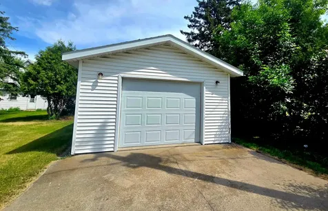 107 Lincoln Avenue NW Twin Valley MN 56584