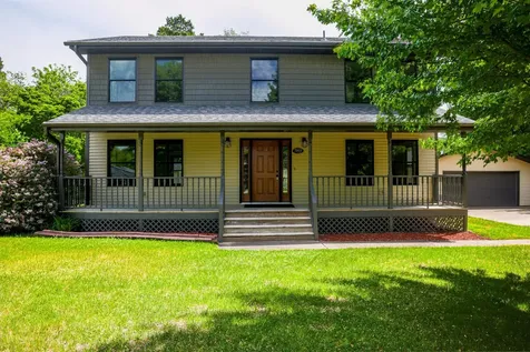 7953 Woodlawn Drive Mounds View MN 55112