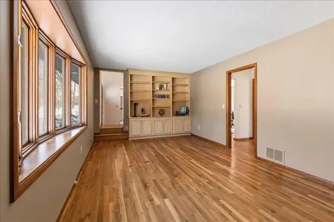 2640 Queensland Lane N Plymouth MN 55447