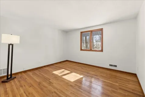 2640 Queensland Lane N Plymouth MN 55447