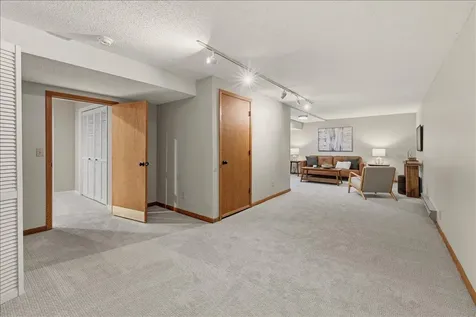 2640 Queensland Lane N Plymouth MN 55447