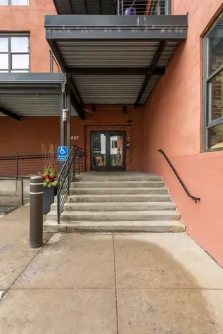 607 Washington Avenue S Minneapolis MN 55415