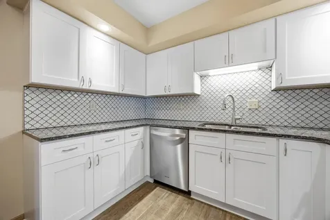 326 10th Avenue S Fargo ND 58103