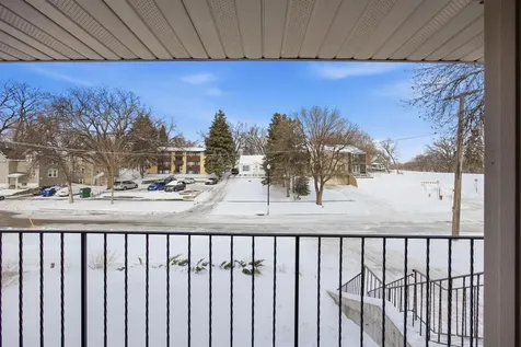 326 10th Avenue S Fargo ND 58103