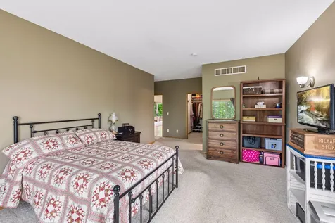 937 S Cedar Street Belle Plaine MN 56011